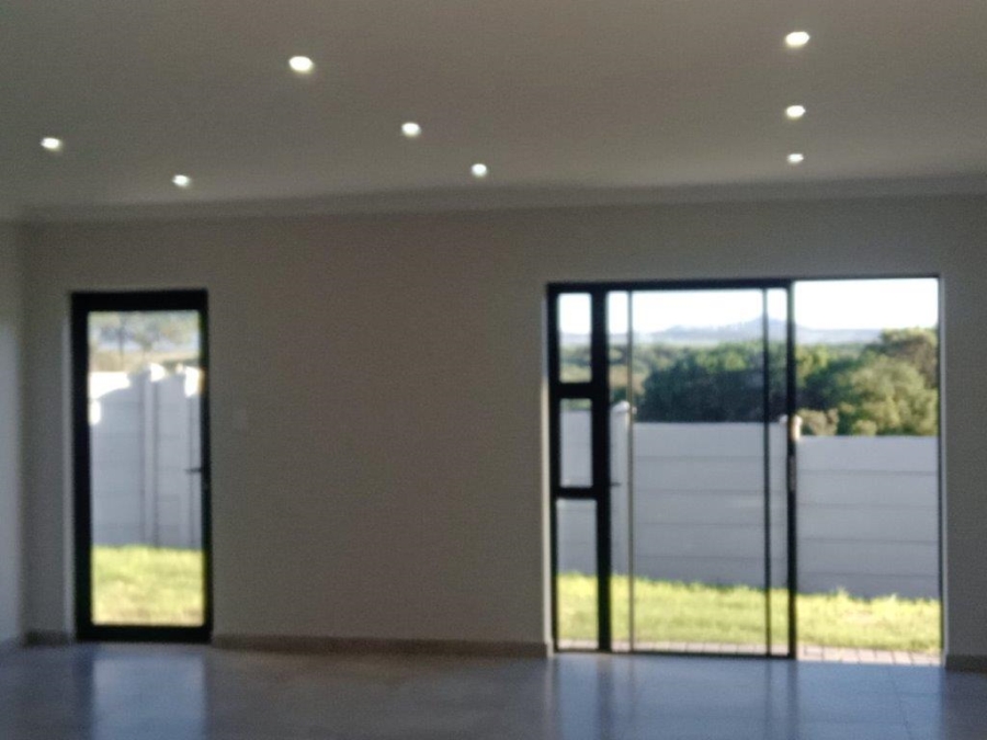 3 Bedroom Property for Sale in Paradise Beach Eastern Cape